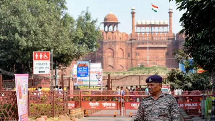 Aajkaal Daily (Desh Pardesh Ni Aajkaal)