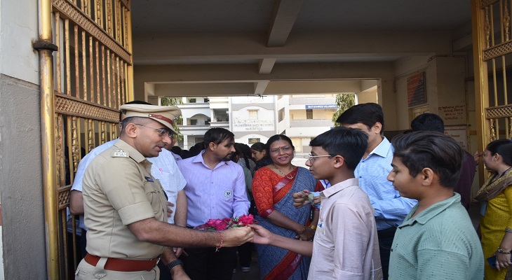 Aajkaal Daily (Desh Pardesh Ni Aajkaal)