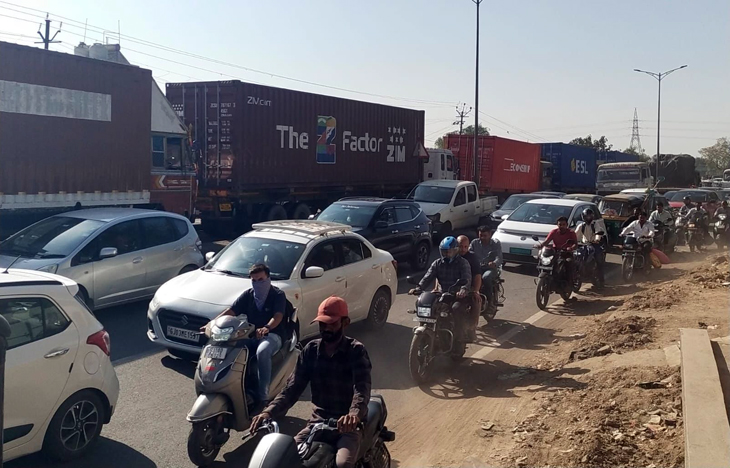 Aajkaal Daily (Desh Pardesh Ni Aajkaal)