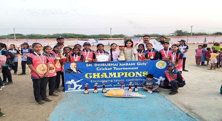 Aajkaal Daily (Desh Pardesh Ni Aajkaal)