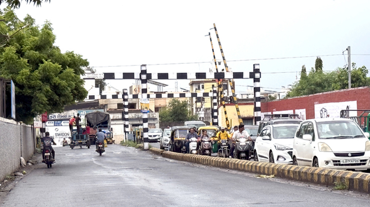 Aajkaal Daily (Desh Pardesh Ni Aajkaal)