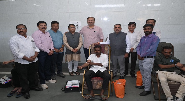 Aajkaal Daily (Desh Pardesh Ni Aajkaal)