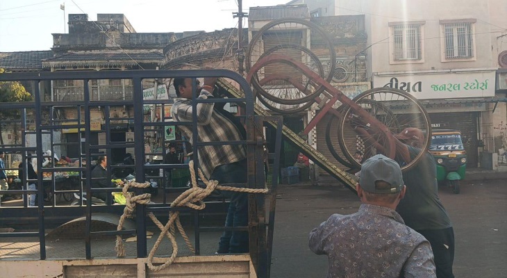 Aajkaal Daily (Desh Pardesh Ni Aajkaal)