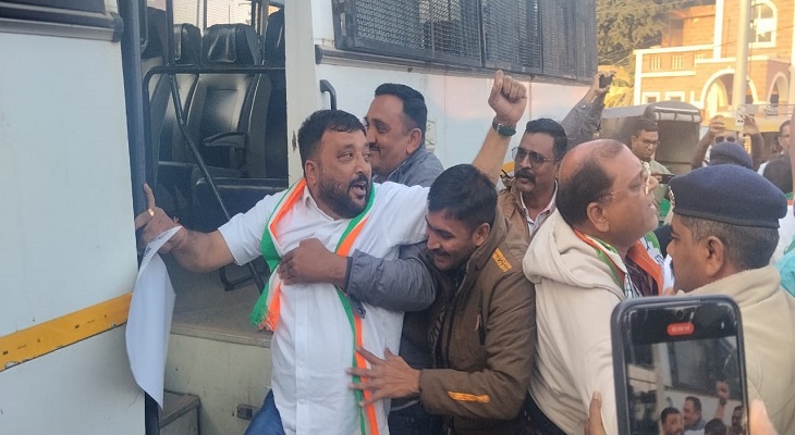 Aajkaal Daily (Desh Pardesh Ni Aajkaal)