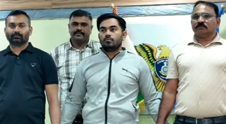 Aajkaal Daily (Desh Pardesh Ni Aajkaal)