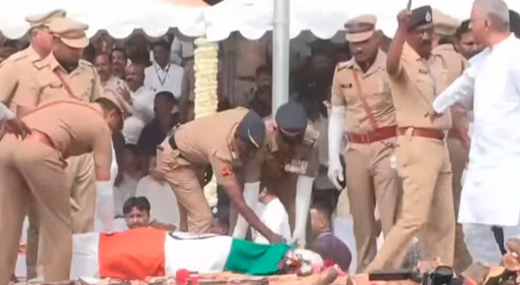 Aajkaal Daily (Desh Pardesh Ni Aajkaal)