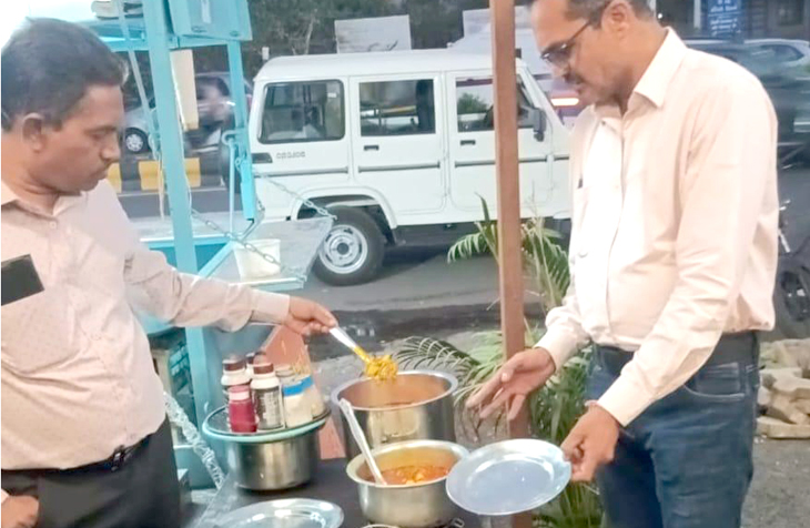 Aajkaal Daily (Desh Pardesh Ni Aajkaal)