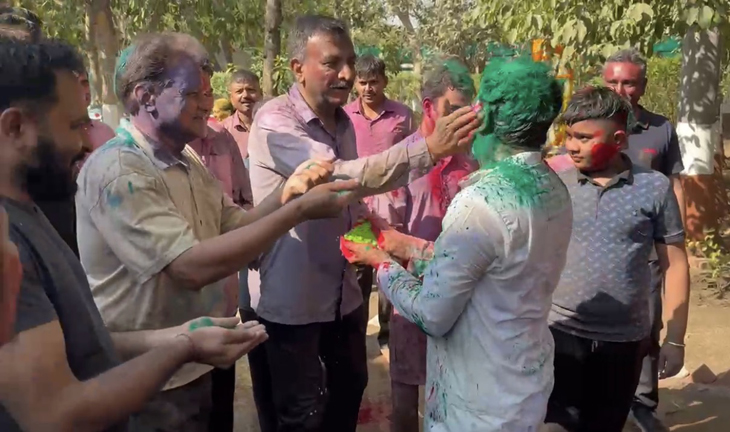 Aajkaal Daily (Desh Pardesh Ni Aajkaal)