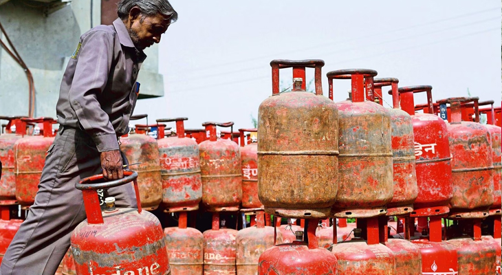 Aajkaal Daily (Desh Pardesh Ni Aajkaal)