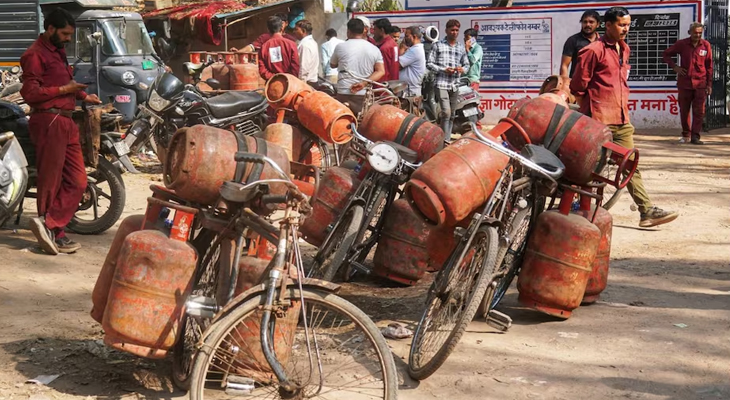 Aajkaal Daily (Desh Pardesh Ni Aajkaal)