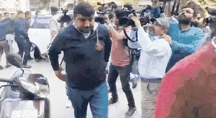 Aajkaal Daily (Desh Pardesh Ni Aajkaal)