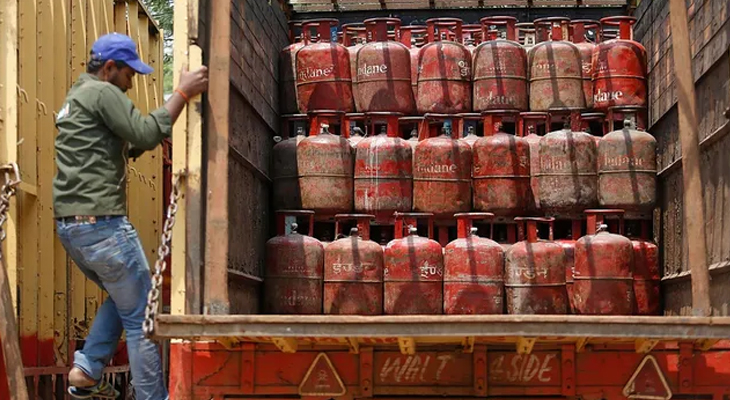 Aajkaal Daily (Desh Pardesh Ni Aajkaal)