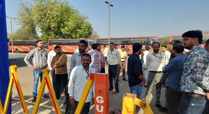 Aajkaal Daily (Desh Pardesh Ni Aajkaal)