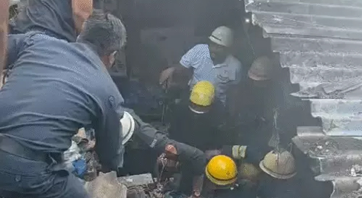 Aajkaal Daily (Desh Pardesh Ni Aajkaal)