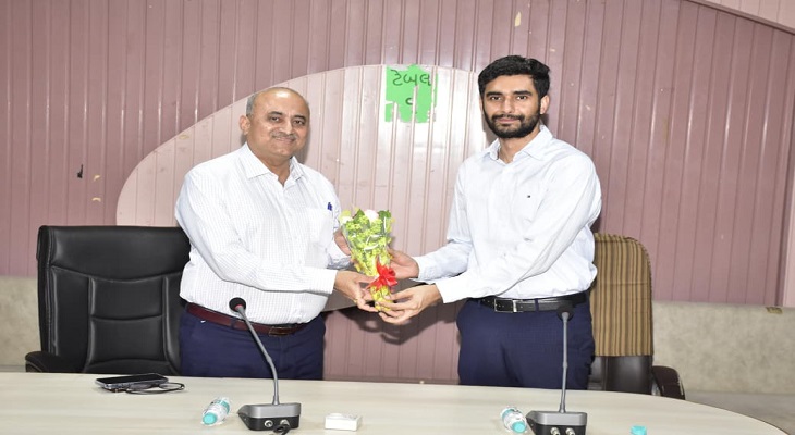 Aajkaal Daily (Desh Pardesh Ni Aajkaal)