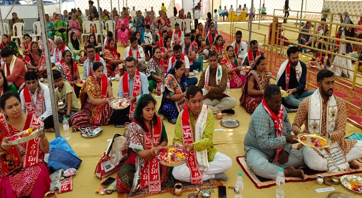 Aajkaal Daily (Desh Pardesh Ni Aajkaal)