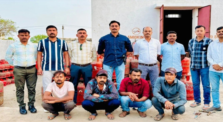 Aajkaal Daily (Desh Pardesh Ni Aajkaal)