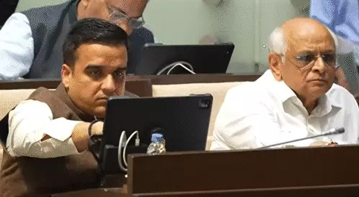 Aajkaal Daily (Desh Pardesh Ni Aajkaal)