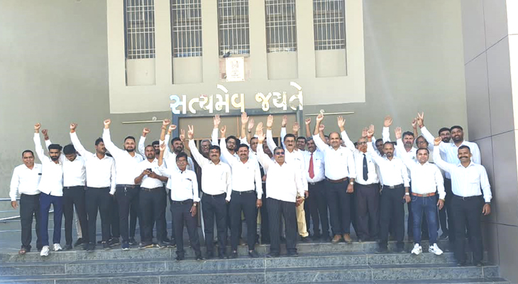 Aajkaal Daily (Desh Pardesh Ni Aajkaal)