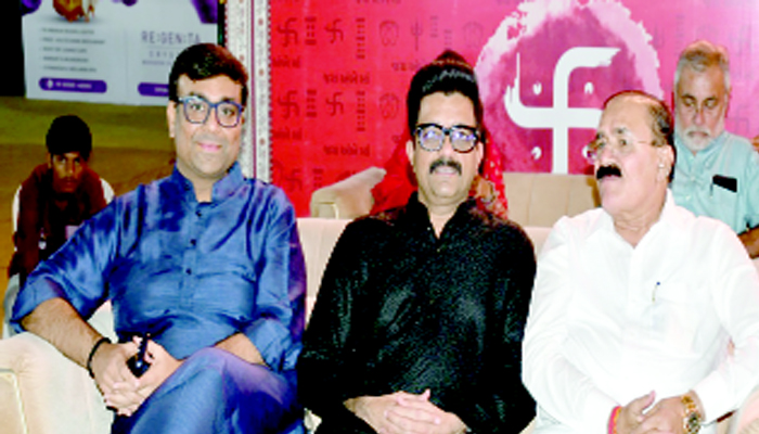 Aajkaal Daily (Desh Pardesh Ni Aajkaal)