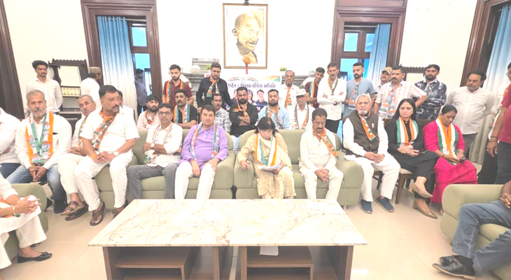 Aajkaal Daily (Desh Pardesh Ni Aajkaal)