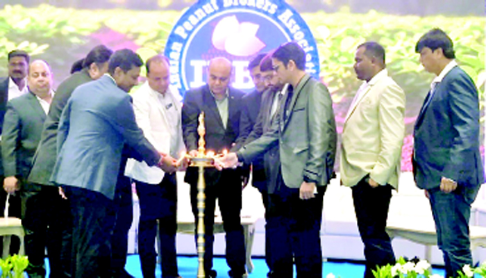 Aajkaal Daily (Desh Pardesh Ni Aajkaal)