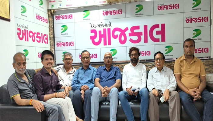 Aajkaal Daily (Desh Pardesh Ni Aajkaal)