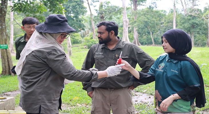 Aajkaal Daily (Desh Pardesh Ni Aajkaal)