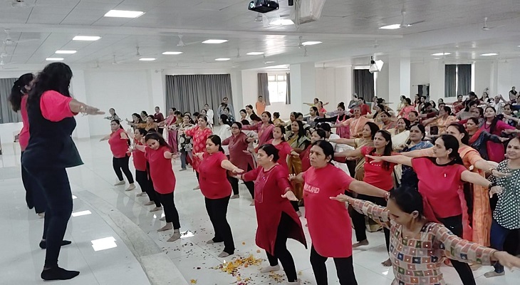 Aajkaal Daily (Desh Pardesh Ni Aajkaal)