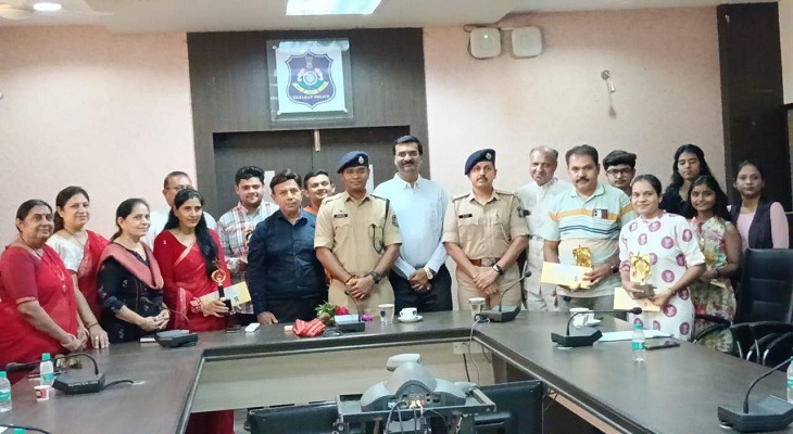 Aajkaal Daily (Desh Pardesh Ni Aajkaal)