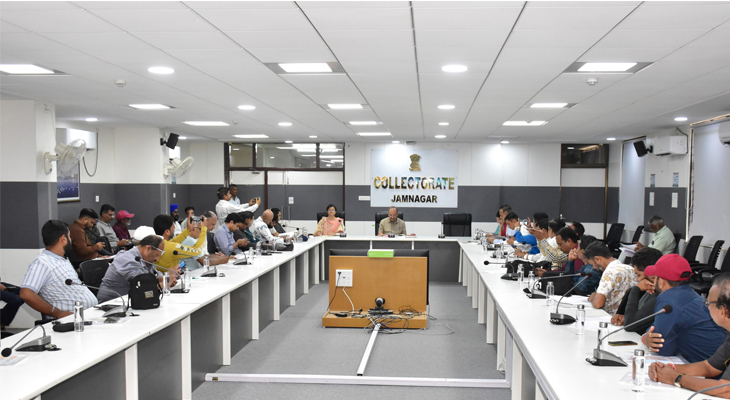 Aajkaal Daily (Desh Pardesh Ni Aajkaal)