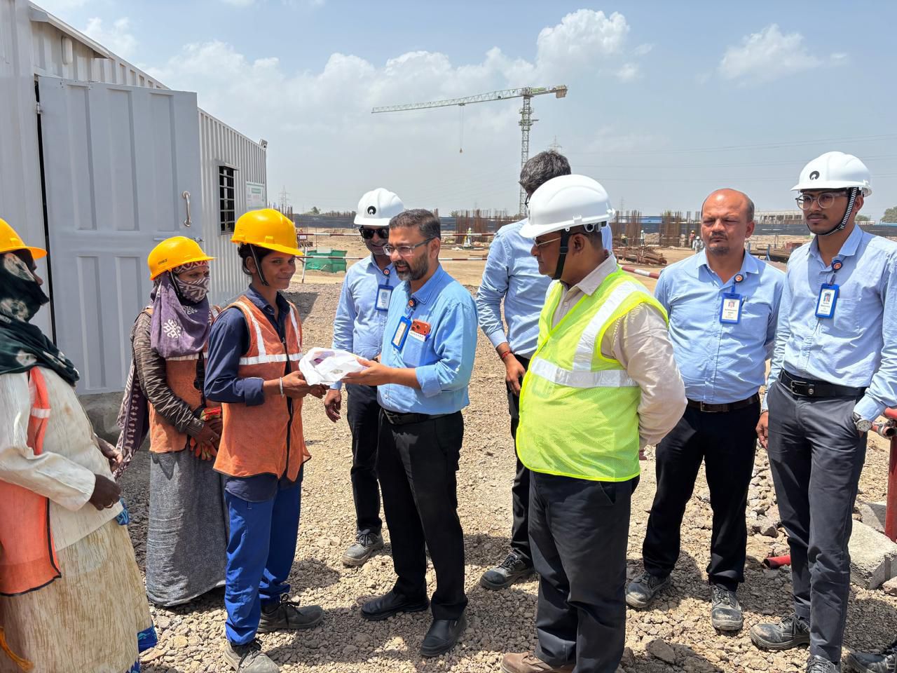 Aajkaal Daily (Desh Pardesh Ni Aajkaal)