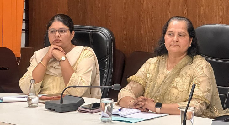 Aajkaal Daily (Desh Pardesh Ni Aajkaal)