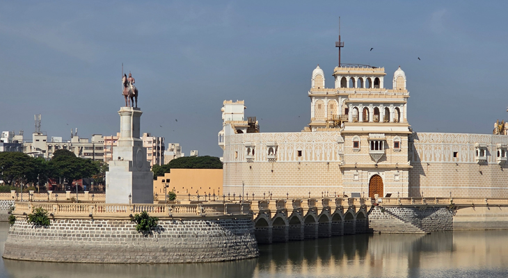 Aajkaal Daily (Desh Pardesh Ni Aajkaal)