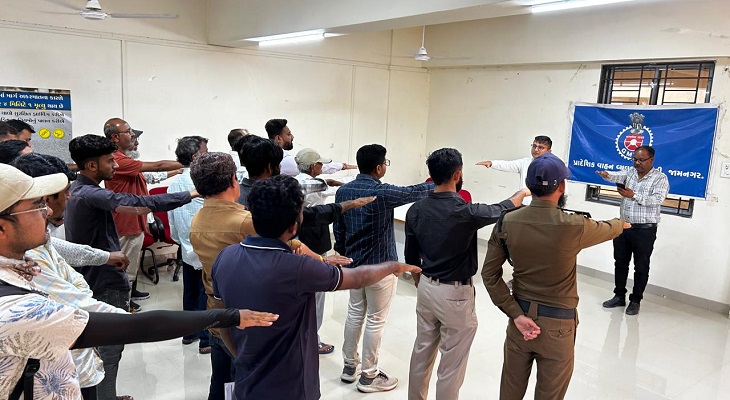 Aajkaal Daily (Desh Pardesh Ni Aajkaal)