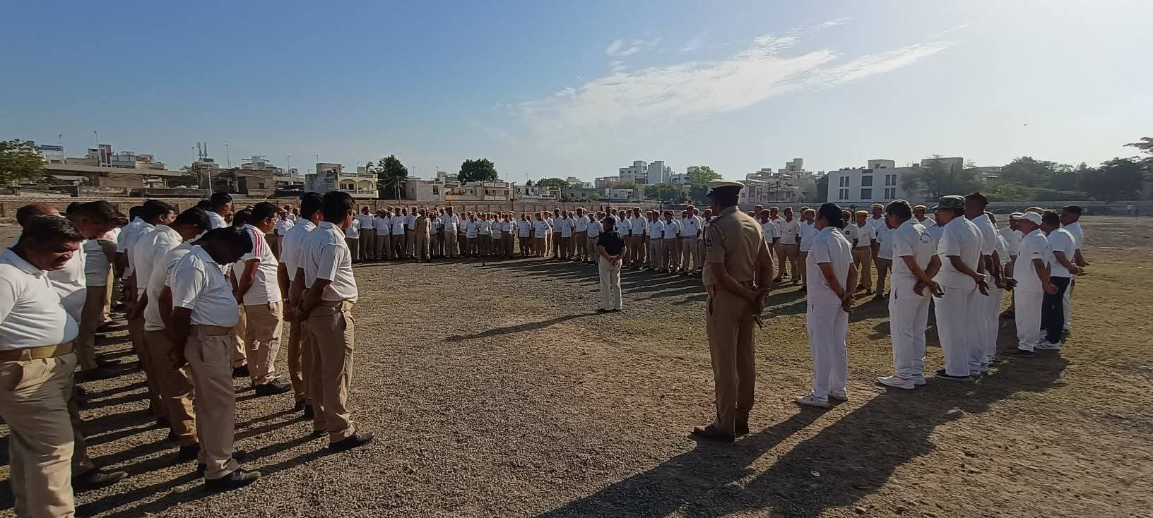 Aajkaal Daily (Desh Pardesh Ni Aajkaal)