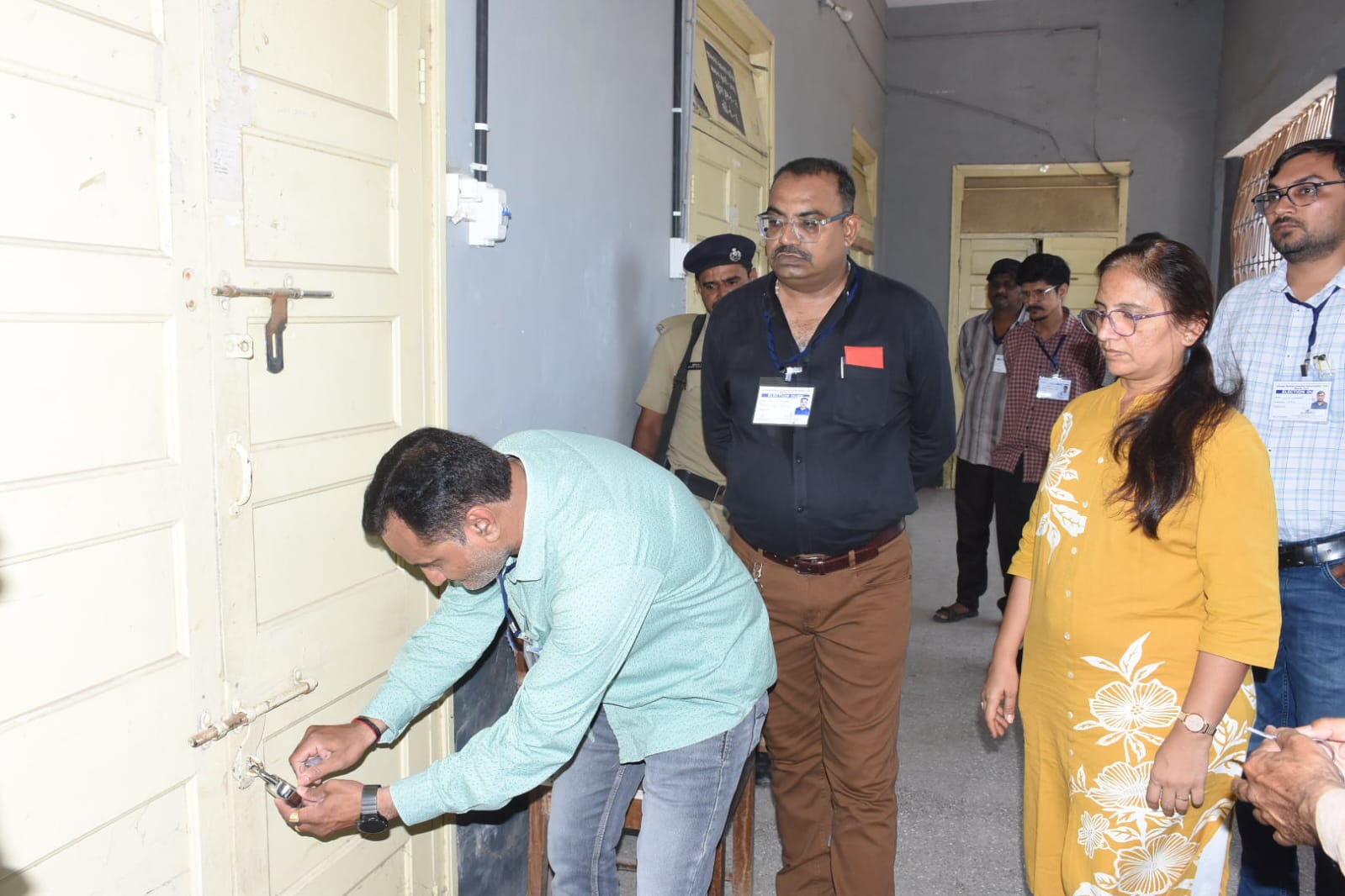 Aajkaal Daily (Desh Pardesh Ni Aajkaal)