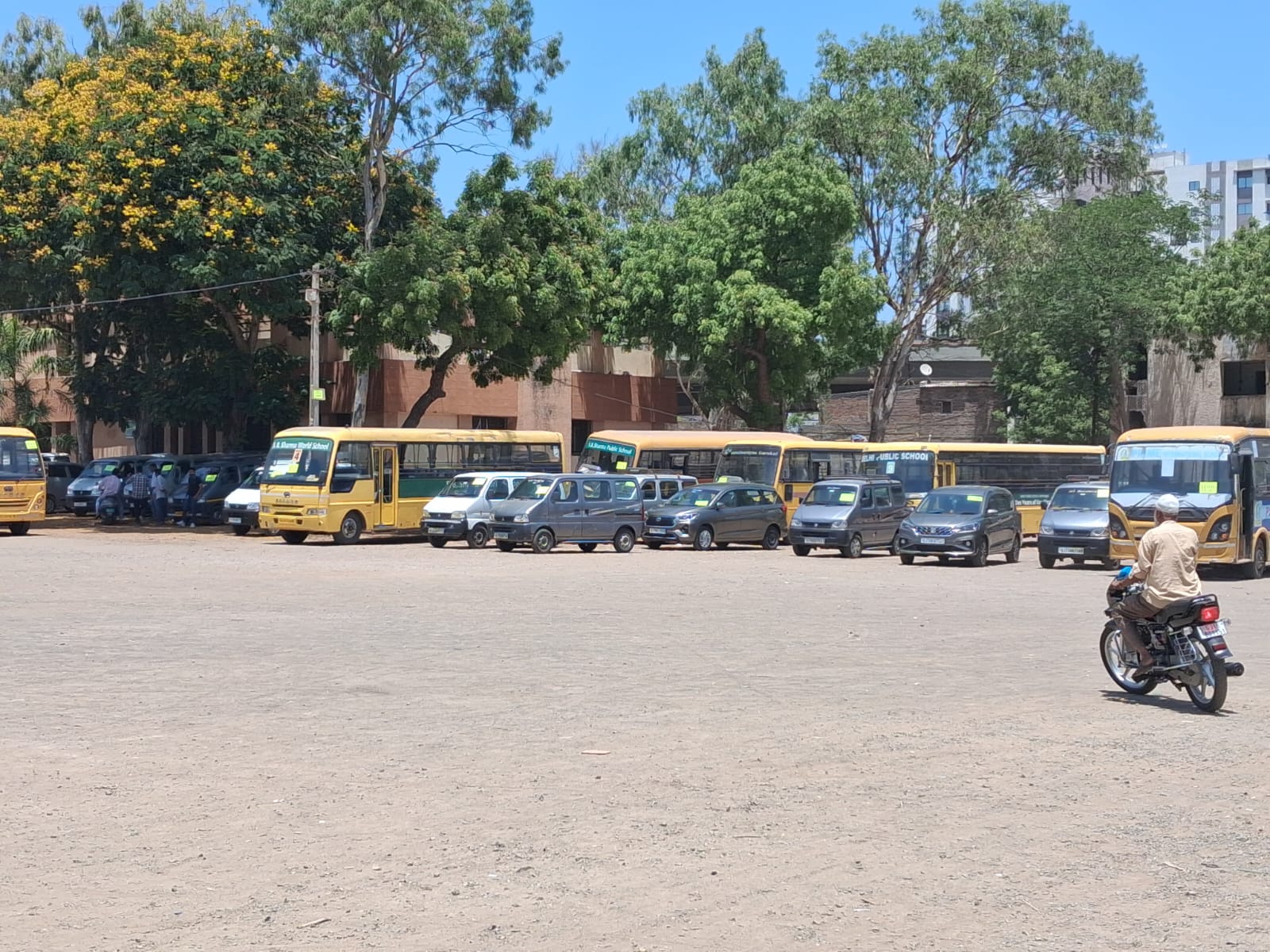 Aajkaal Daily (Desh Pardesh Ni Aajkaal)