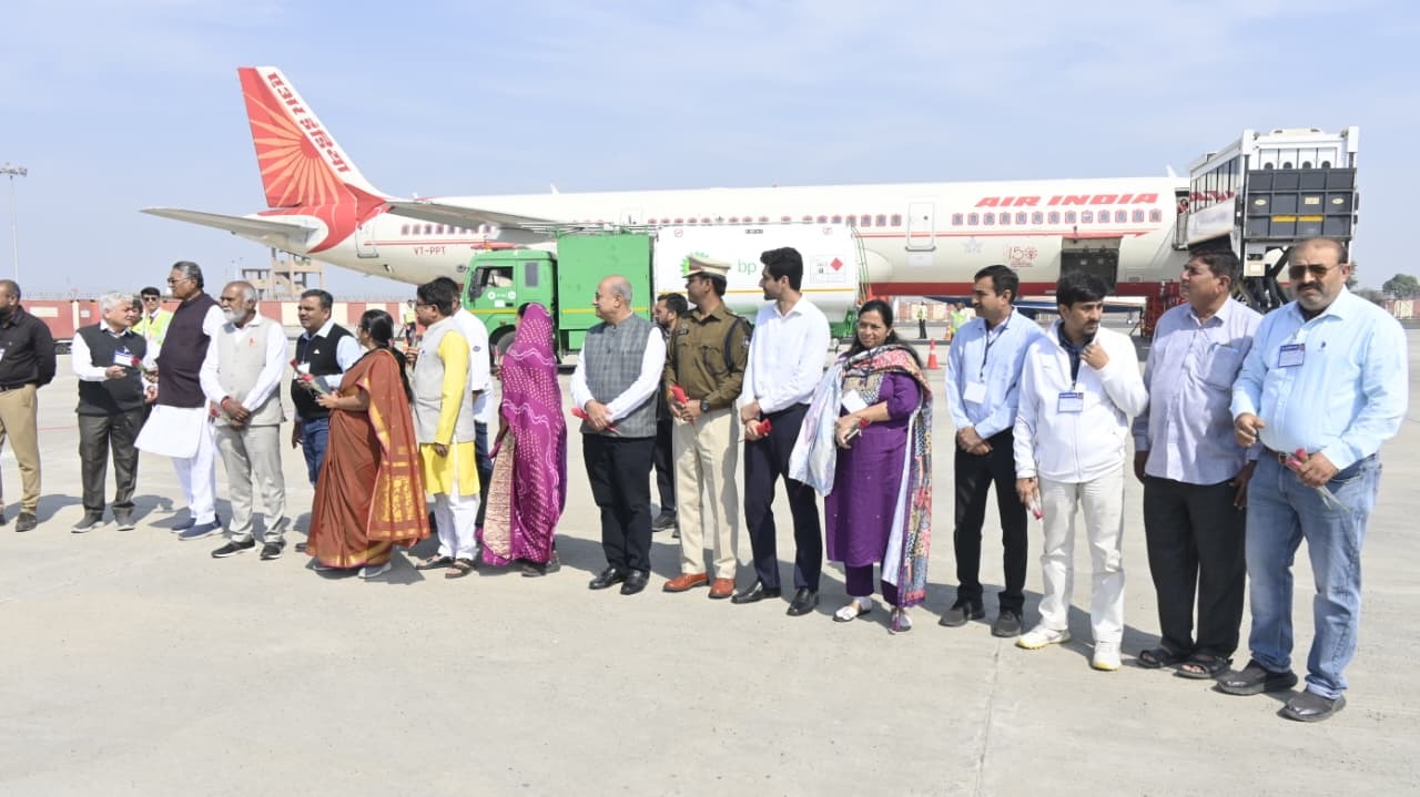 Aajkaal Daily (Desh Pardesh Ni Aajkaal)