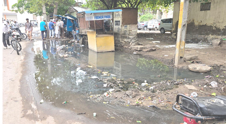 Aajkaal Daily (Desh Pardesh Ni Aajkaal)
