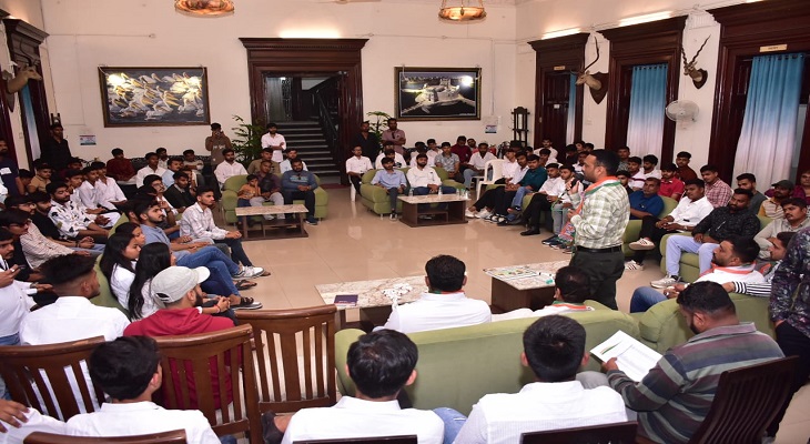 Aajkaal Daily (Desh Pardesh Ni Aajkaal)