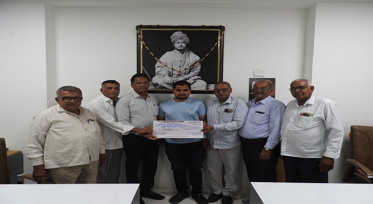 Aajkaal Daily (Desh Pardesh Ni Aajkaal)