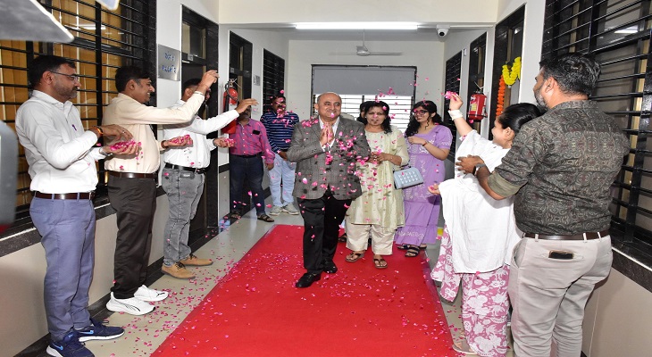 Aajkaal Daily (Desh Pardesh Ni Aajkaal)