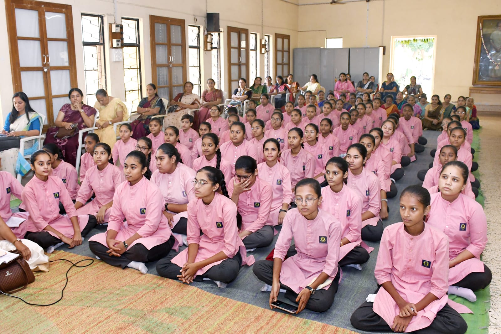 Aajkaal Daily (Desh Pardesh Ni Aajkaal)