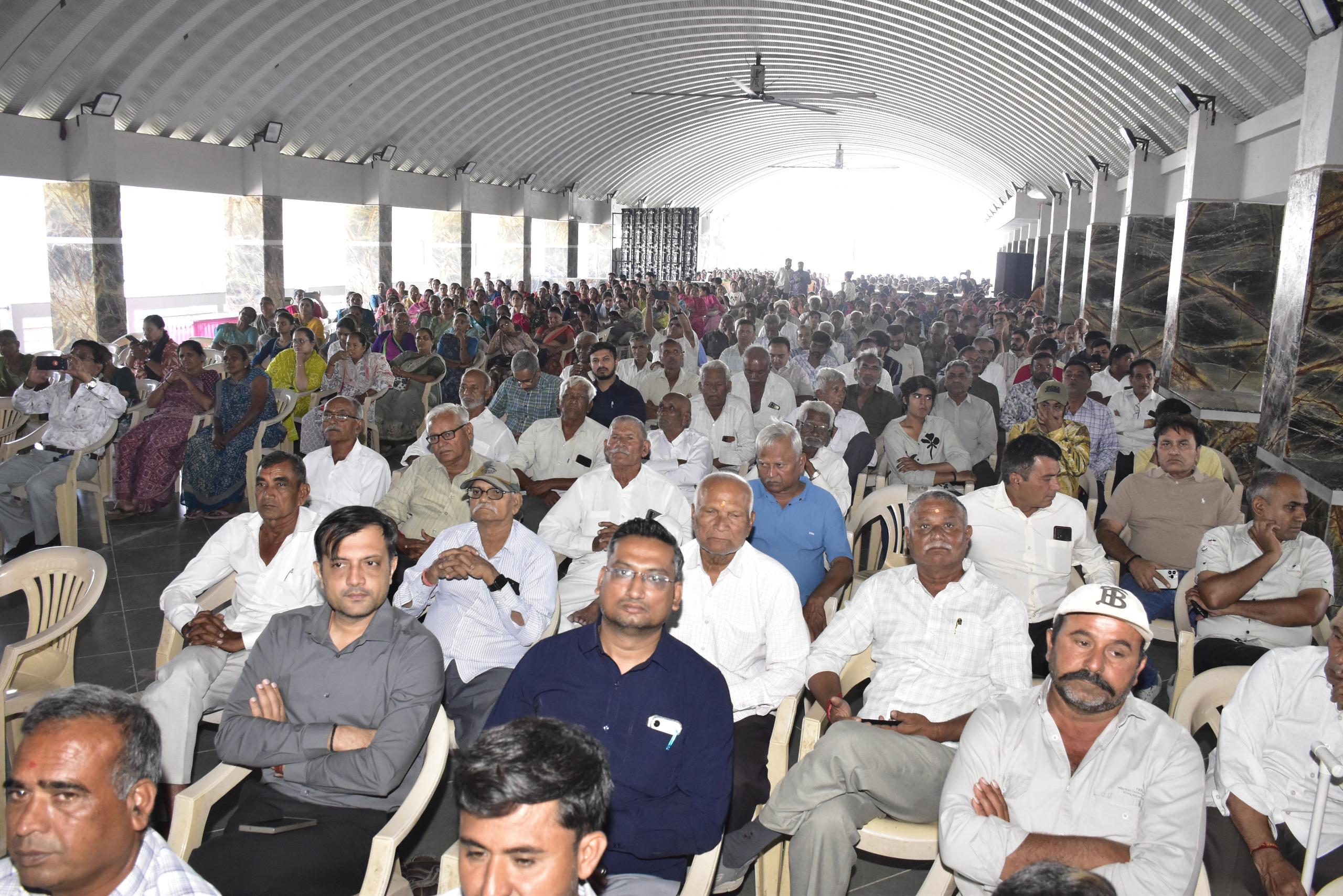 Aajkaal Daily (Desh Pardesh Ni Aajkaal)