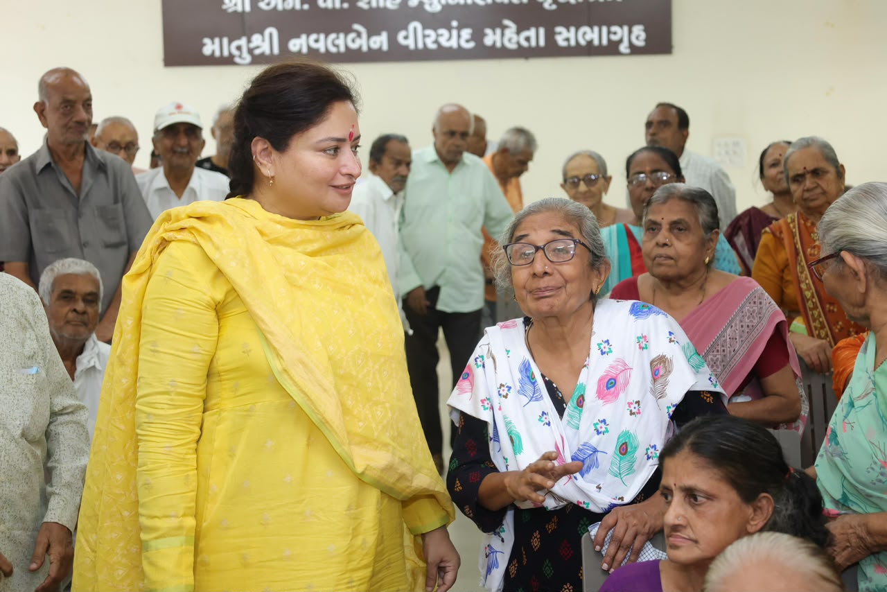 Aajkaal Daily (Desh Pardesh Ni Aajkaal)
