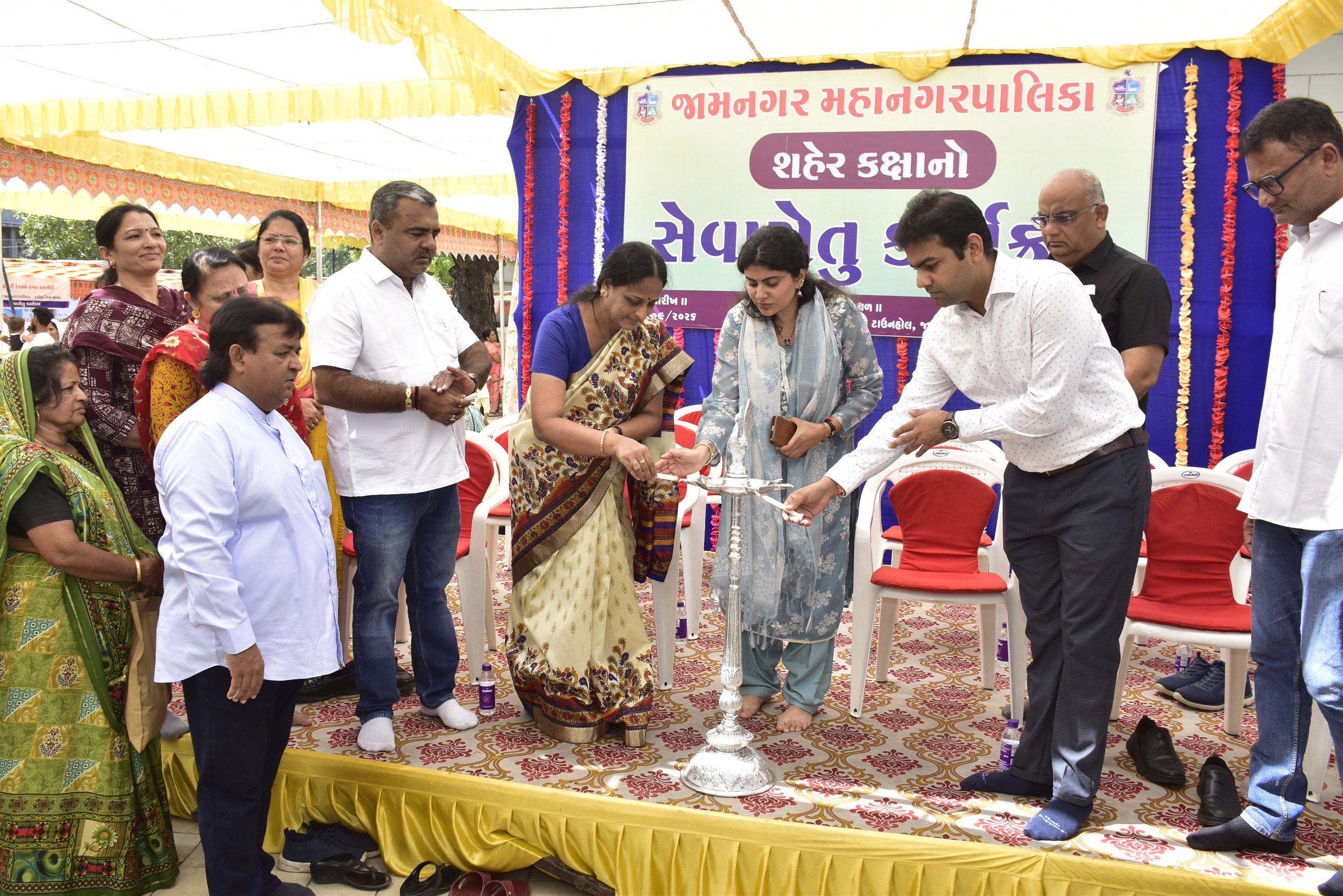Aajkaal Daily (Desh Pardesh Ni Aajkaal)
